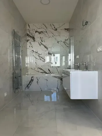 Pronájem bytu 4+1, Děčín, Husovo nám., 156 m2