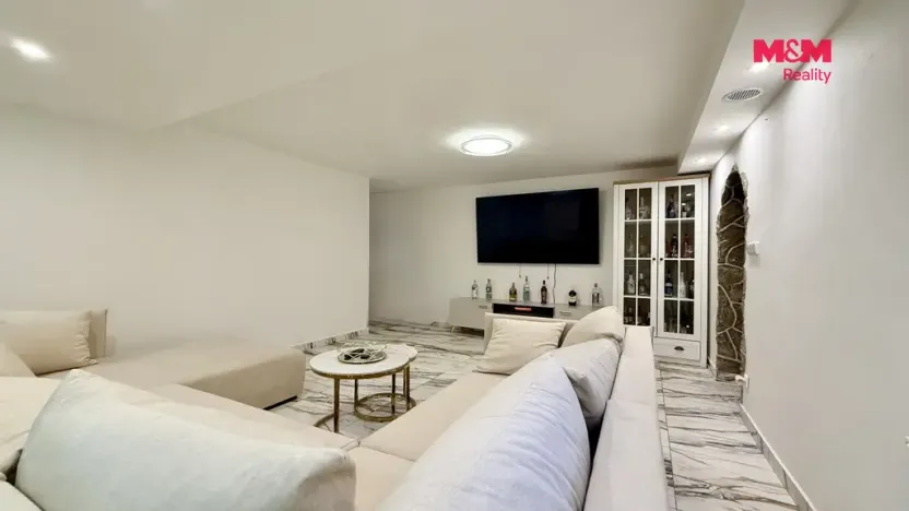 Prodej rodinného domu, Dolní Bojanovice, Zvolence, 380 m2