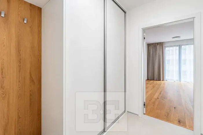 Prodej bytu 1+kk, Praha - Košíře, Starokošířská, 42 m2