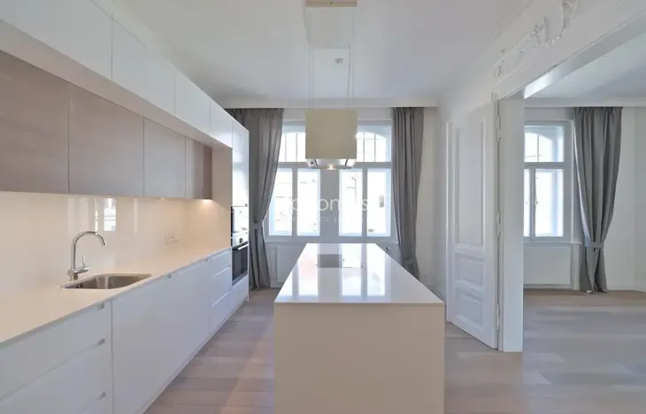 Pronájem bytu 3+kk, Praha - Vinohrady, náměstí Jiřího z Poděbrad, 137 m2