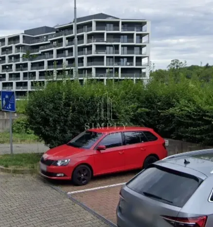 Pronájem garážového stání, Praha - Strašnice, Počernická, 8 m2