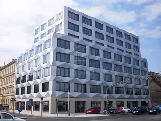 Pronájem kanceláře, Praha - Karlín, Pobřežní, 458 m2