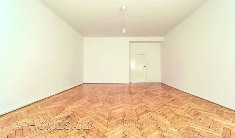 Pronájem bytu 1+1, Praha - Žižkov, Křišťanova, 50 m2