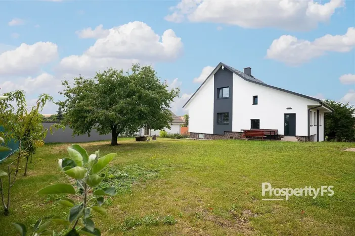 Prodej rodinného domu, Hořešovičky, 256 m2