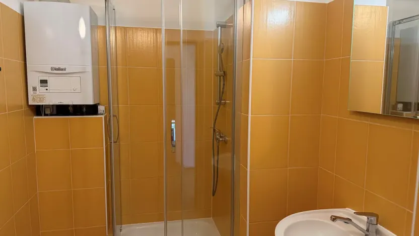 Pronájem bytu 2+1, Praha - Libeň, Na rozcestí, 63 m2