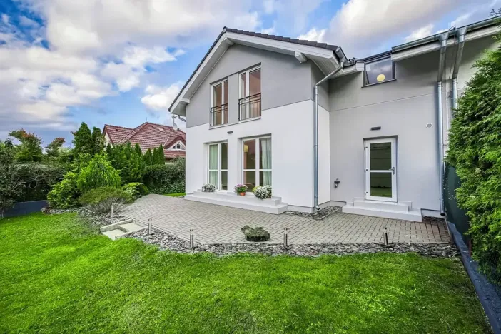 Prodej rodinného domu, Bašť, Kostelecká, 145 m2
