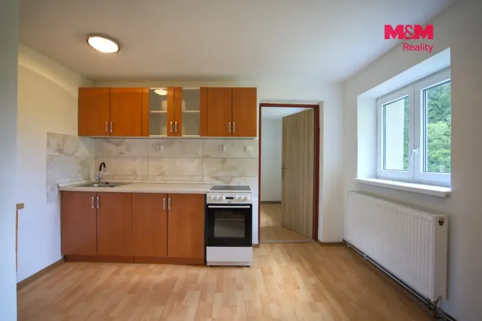 Prodej rodinného domu, Hutisko-Solanec - Solanec pod Soláněm, 180 m2