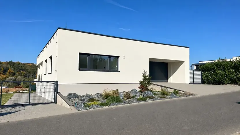 Pronájem vily, Zlín, 574 m2