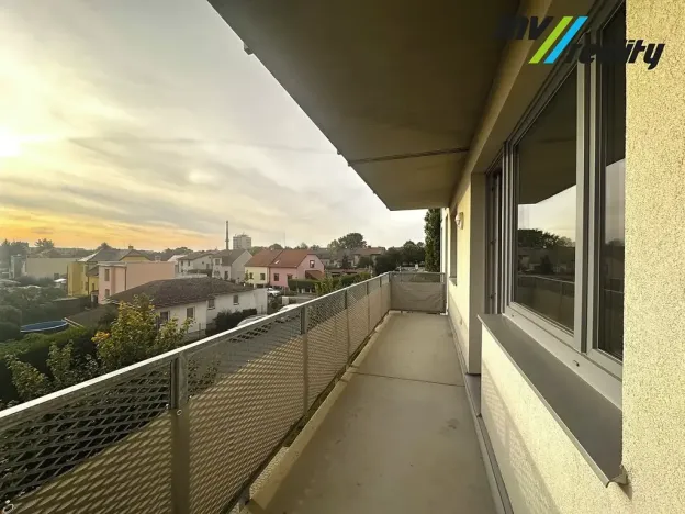Pronájem bytu 2+kk, Nymburk, Ke Strouze, 58 m2