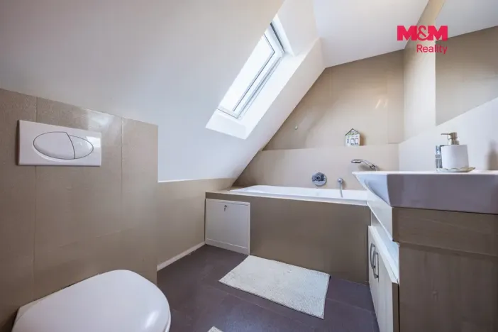Prodej rodinného domu, Psáry - Dolní Jirčany, U Studny, 275 m2