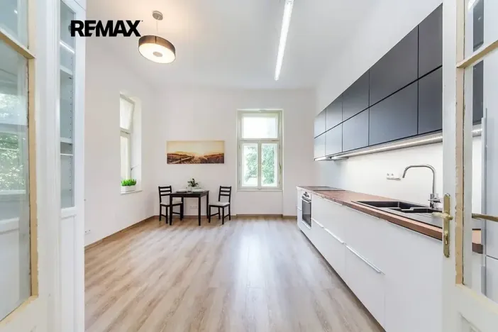 Pronájem bytu 2+kk, Praha - Vinohrady, Dykova, 50 m2