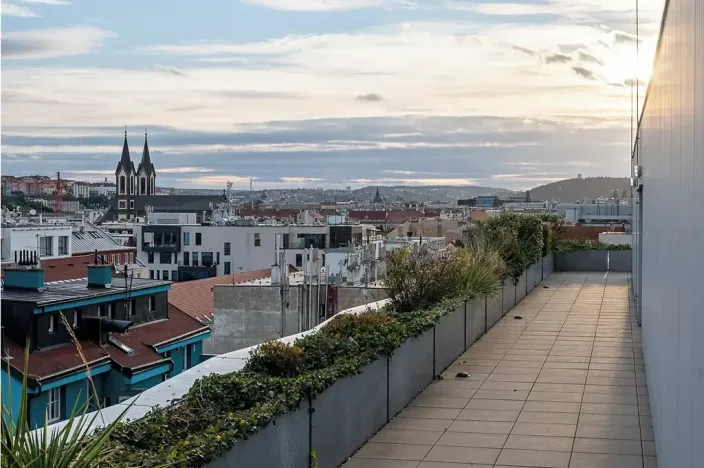 Pronájem kanceláře, Praha - Karlín, Pobřežní, 458 m2