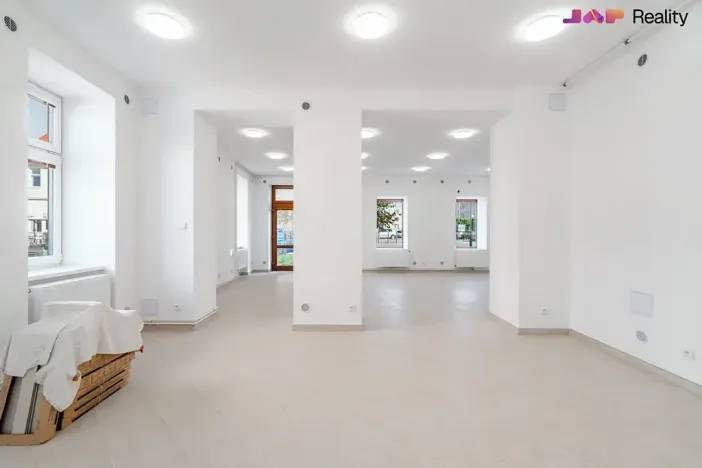 Pronájem komerční nemovitosti, Rosice, Palackého nám., 100 m2