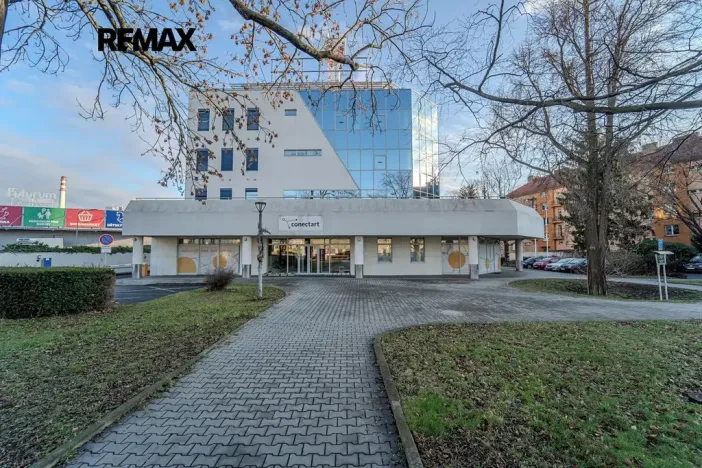 Pronájem obchodního prostoru, Kolín, Sladkovského, 540 m2