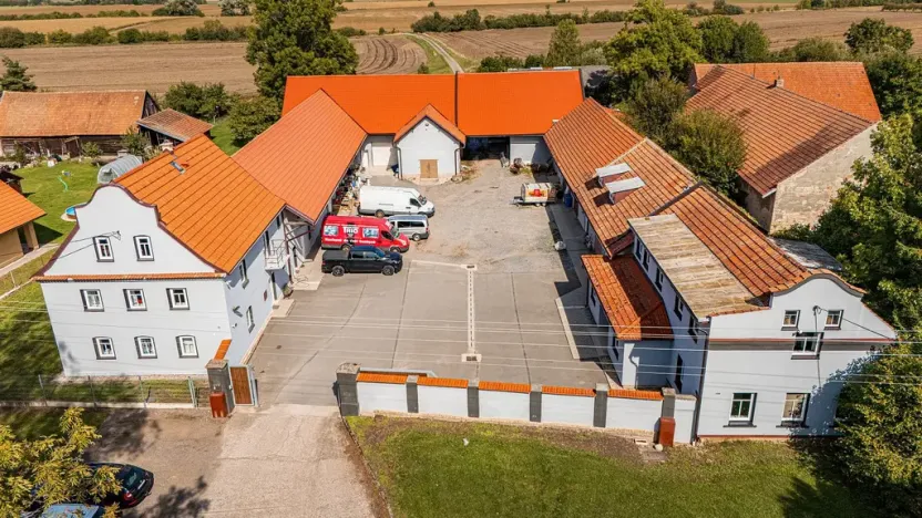 Pronájem skladu, Dolní Roveň - Horní Roveň, 3580 m2