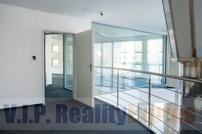 Pronájem kanceláře, Praha - Libeň, Podvinný mlýn, 600 m2