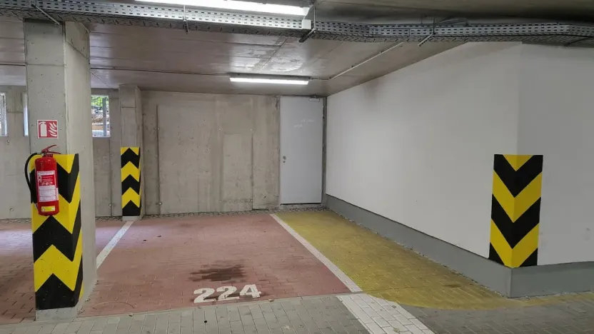 Pronájem ostatní, Praha - Střížkov, Makedonská