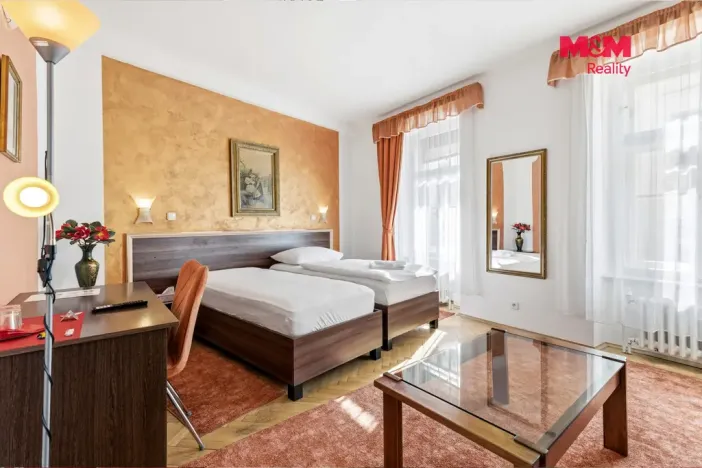 Prodej ubytování, Mladá Boleslav - Mladá Boleslav II, Českobratrské náměstí, 961 m2