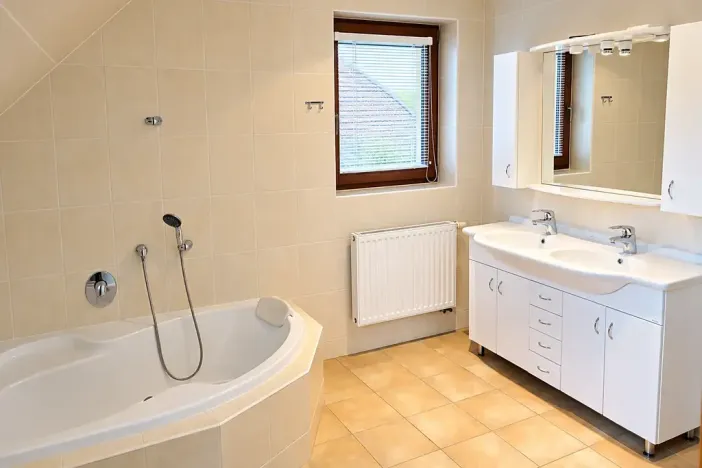 Pronájem rodinného domu, Luhačovice, Antonína Slavíčka, 250 m2