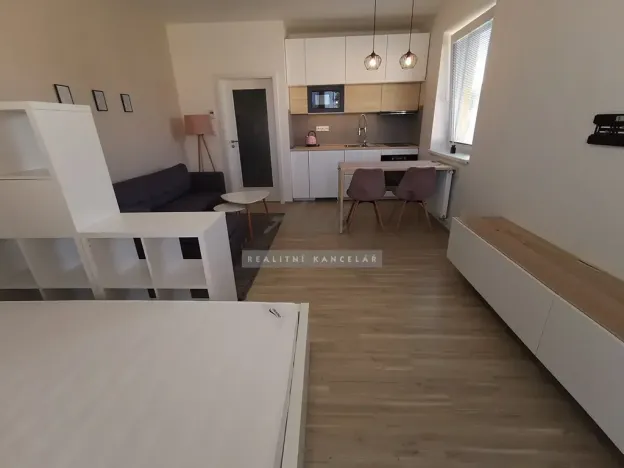 Pronájem bytu 1+kk, Šlapanice, 38 m2