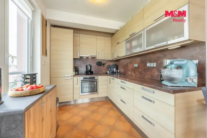 Prodej bytu 2+kk, Praha - Suchdol, Holubí, 40 m2