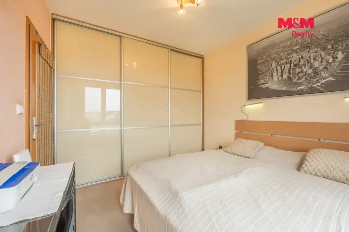 Prodej bytu 2+kk, Praha - Suchdol, Holubí, 40 m2