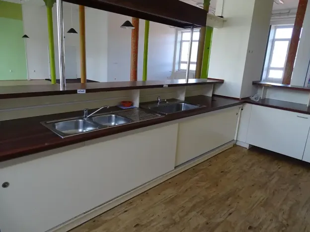 Pronájem obchodního prostoru, Šternberk, Nádražní, 334 m2