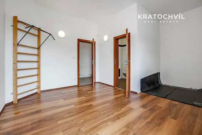 Prodej rodinného domu, Praha - Velká Chuchle, U bažantnice, 674 m2