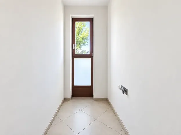 Pronájem garážového stání, Praha - Michle, Baarova, 20 m2