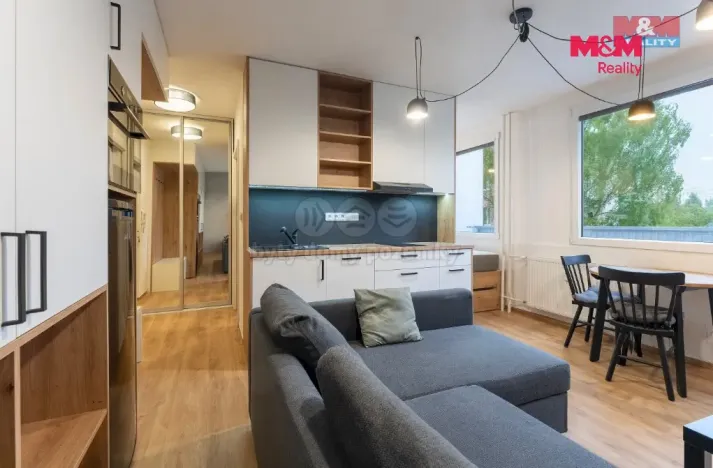 Pronájem bytu 1+kk, Kladno - Kročehlavy, Italská, 33 m2