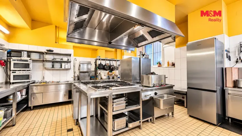Pronájem restaurace, Praha - Krč, Pacovská, 324 m2