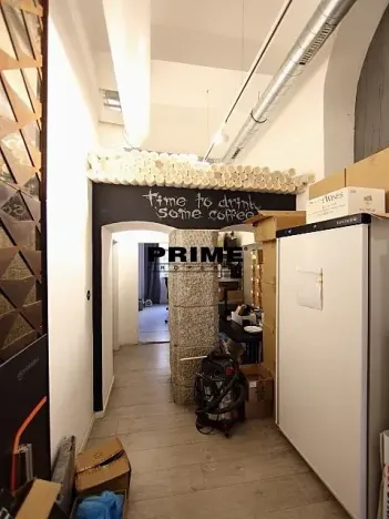 Pronájem obchodního prostoru, Praha - Nové Město, Lazarská, 50 m2