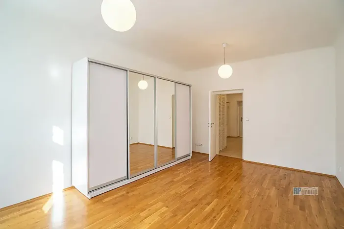 Pronájem bytu 2+1, Praha - Žižkov, Štítného, 73 m2