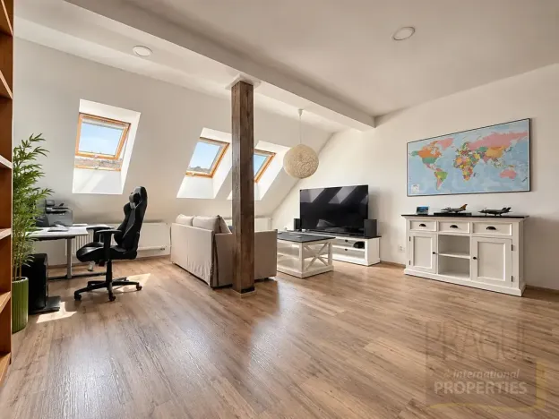 Prodej bytu 2+1, Praha - Libeň, Sokolovská, 110 m2