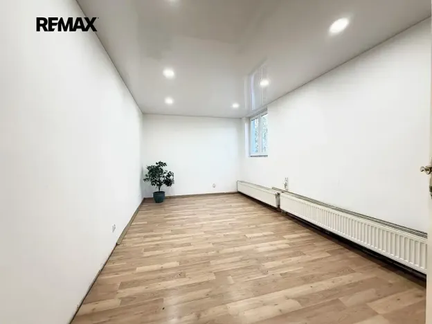 Pronájem skladu, Praha - Strašnice, Štěchovická, 26 m2
