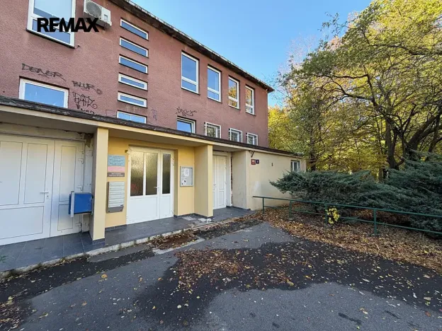 Pronájem skladu, Praha - Strašnice, Štěchovická, 26 m2