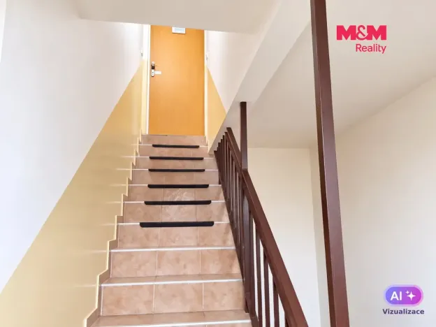 Prodej bytu 2+kk, Šestajovice, Komenského, 58 m2
