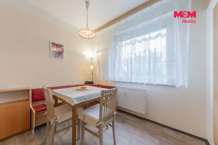 Prodej bytu 3+1, Chodov, Husova, 69 m2