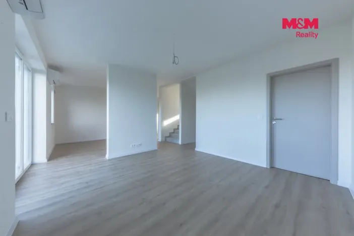 Pronájem bytu 4+kk, Starý Vestec, 102 m2