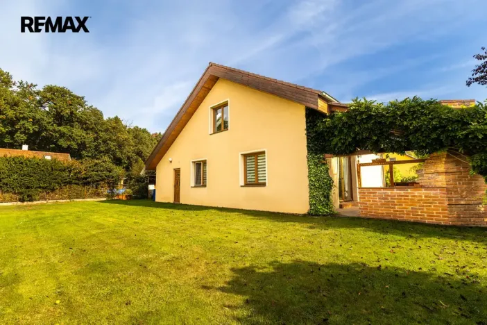 Prodej rodinného domu, Rybitví, Jiráskova, 155 m2