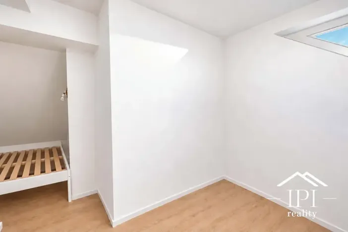 Pronájem bytu 2+kk, Praha - Holešovice, Komunardů, 53 m2