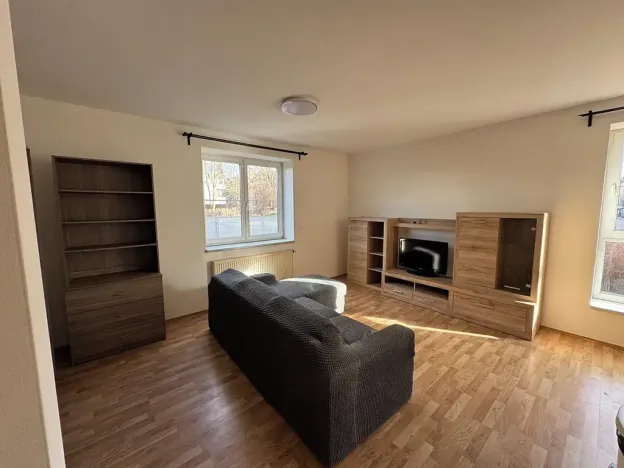 Pronájem bytu 2+kk, Praha - Dolní Chabry, U jízdárny, 55 m2