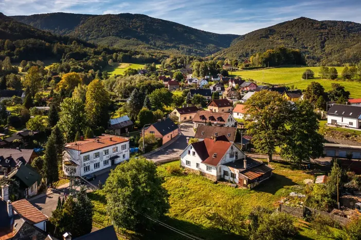 Prodej rodinného domu, Hejnice, 219 m2