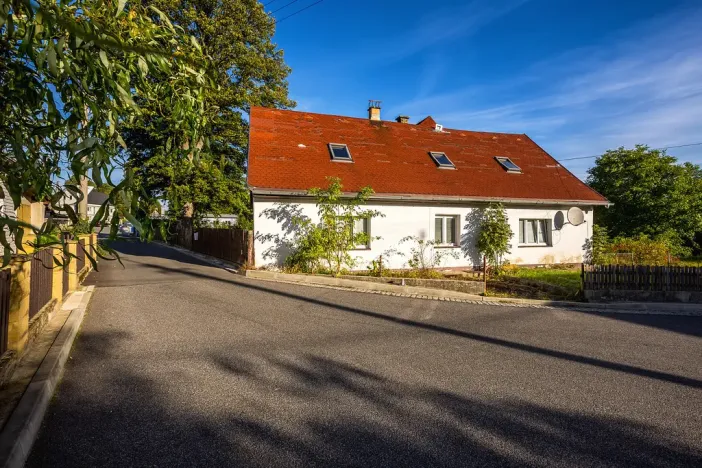 Prodej rodinného domu, Hejnice, 219 m2