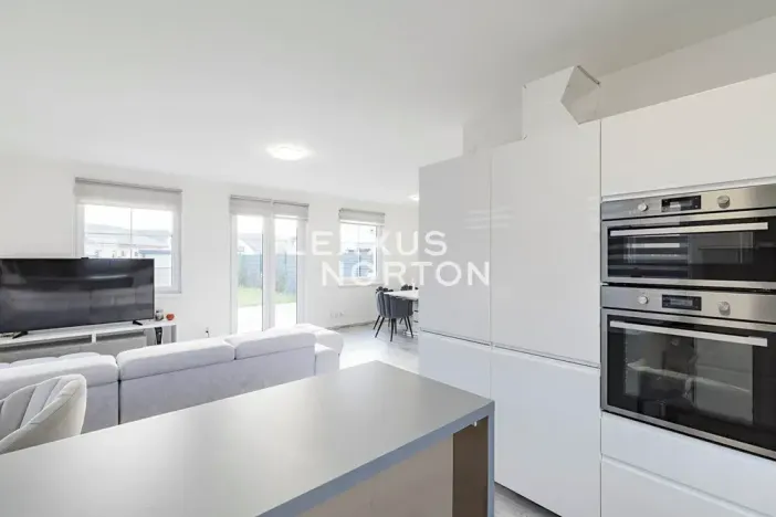 Pronájem rodinného domu, Postřižín, Kozomínská, 130 m2