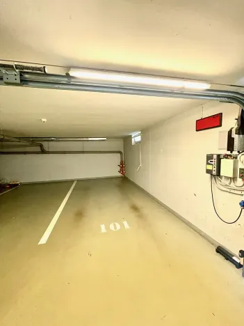Pronájem garážového stání, Praha - Háje, Jurkovičova, 16 m2