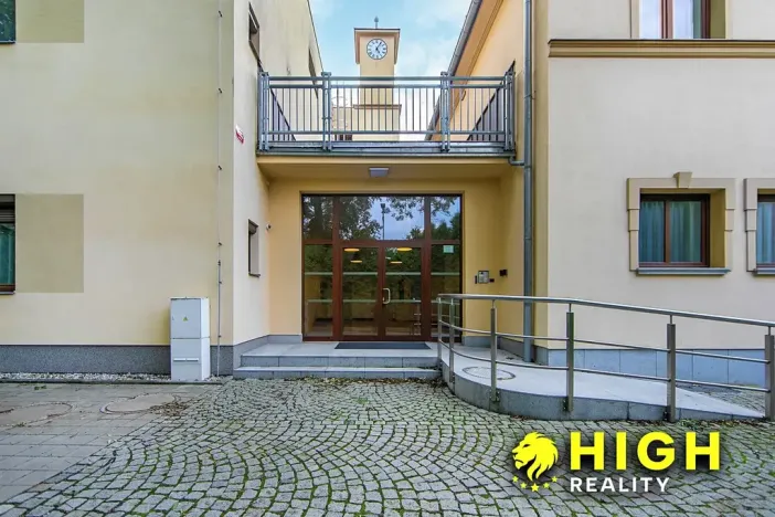 Prodej ubytování, Dobřany, Lipová, 820 m2