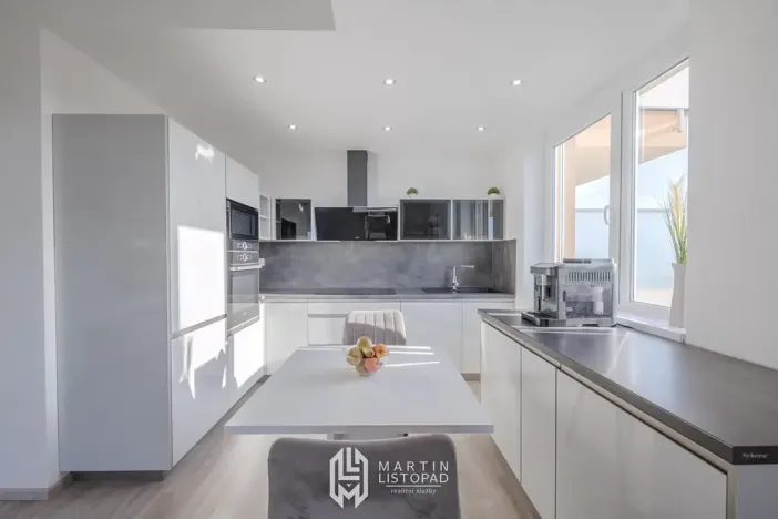 Prodej bytu 2+kk, Olomouc, Topolová, 76 m2