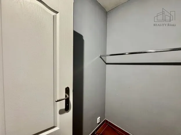 Pronájem bytu 3+1, Průhonice, Na Sídlišti III, 66 m2