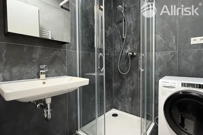 Pronájem kanceláře, Brno, Komárovská, 29 m2